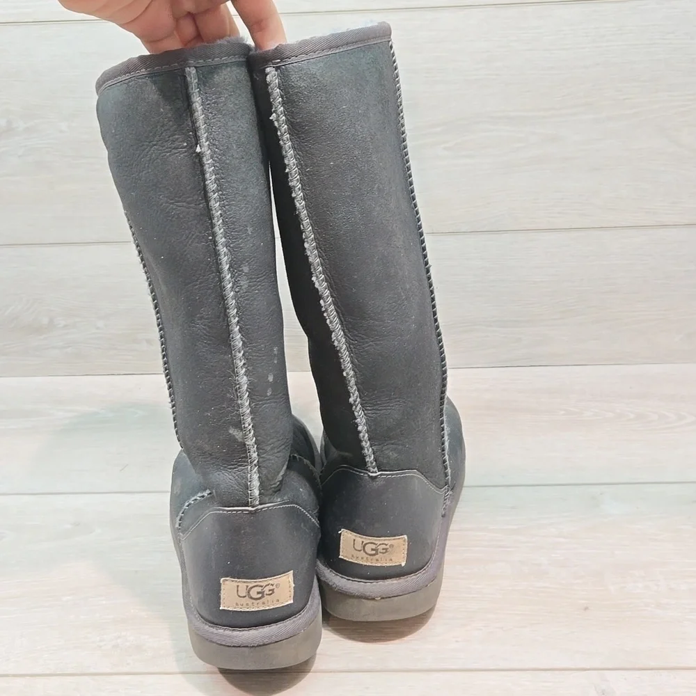 Ugg Australia Women Classic Tall 5823 Leather Sheepskin Boots shoes sz 8